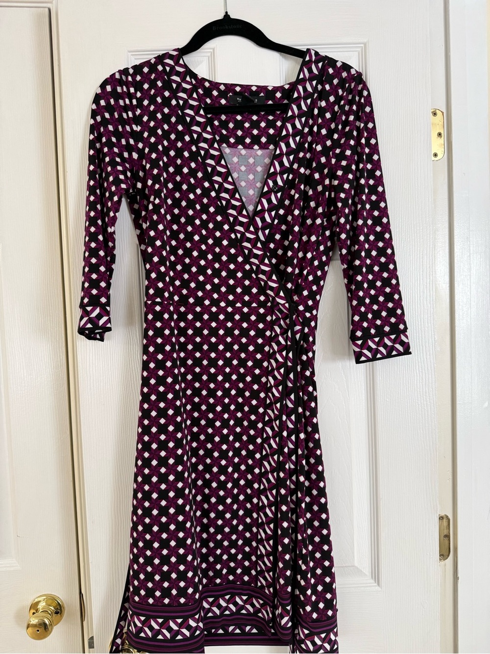 White House Black Market Wrap-Style Geometric Print Dress in Plum size 6